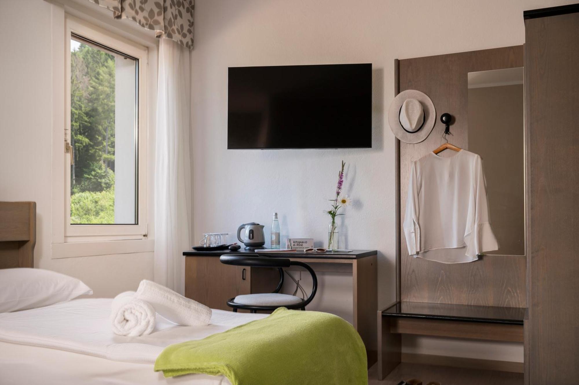 Hotel Scoiattolo Baselga di Pine Bagian luar foto