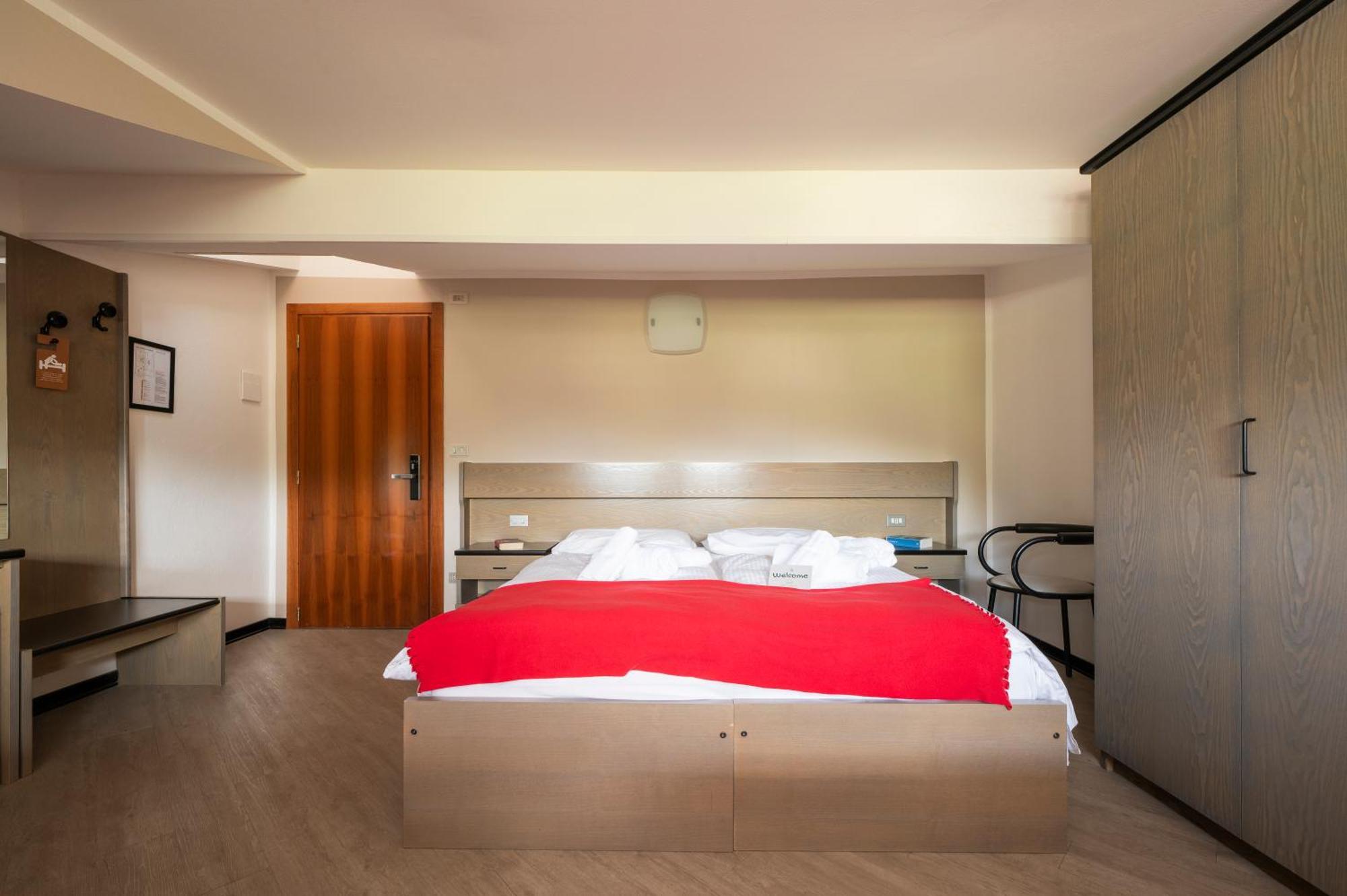 Hotel Scoiattolo Baselga di Pine Bagian luar foto