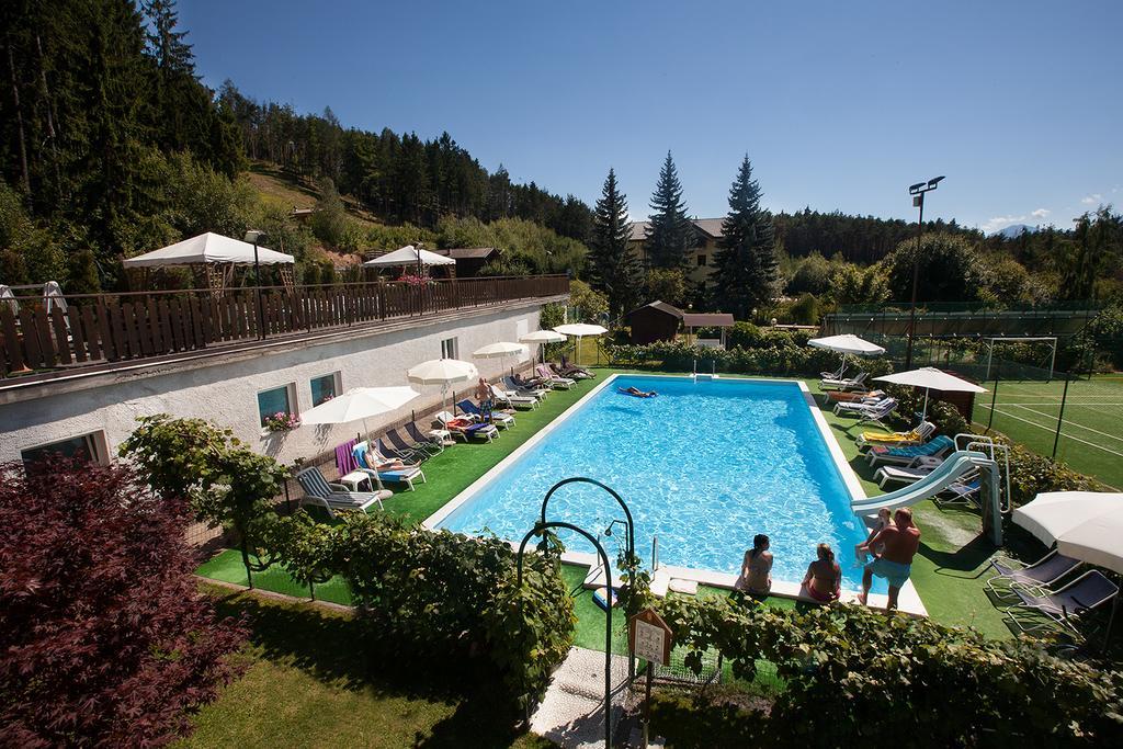 Hotel Scoiattolo Baselga di Pine Bagian luar foto